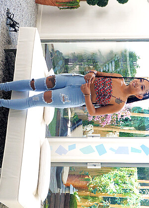 Netvideogirls Lina Flex Knight Jeans Little Lupe