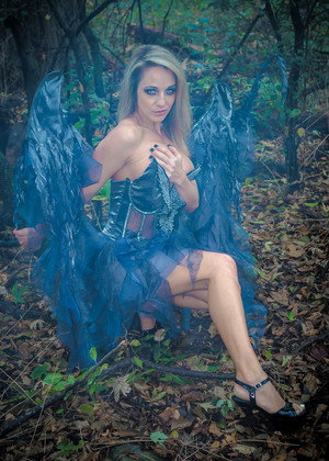 free sex photo 7 Nikki Sims dares-cosplay-seeing nikkisims