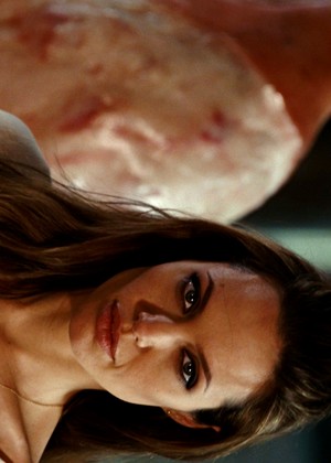 Nitrovideo Angelina Jolie Punishement Famous Upskir