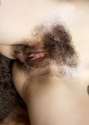 Nudeandhairy Roe Nouhgty Hairy Hills