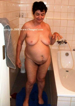 free sex pornphoto 3 Oma Geil 3gpmaga-grandma-adult-wrinkled-hot-babes omageil