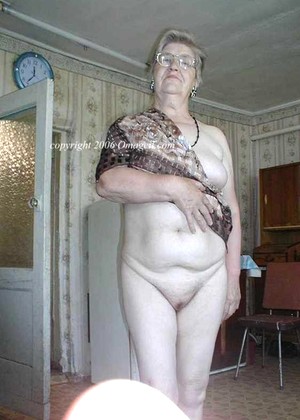 free sex photo 12 Oma Geil giantsblackmeatwhitetreat-granny-mature-amateur-gloria omageil
