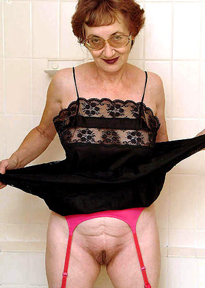 free sex pornphoto 14 Oma Geil hotwife-wrinkled-grandma-mature-videosu omageil