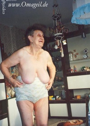 free sex pornphoto 7 Oma Geil hotwife-wrinkled-grandma-mature-videosu omageil