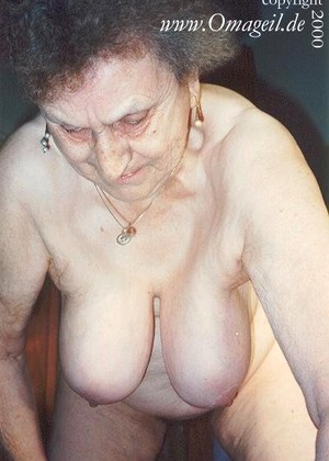 free sex pornphoto 8 Oma Geil hotwife-wrinkled-grandma-mature-videosu omageil