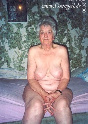 free sex photo 5 Oma Geil piss-big-plumper-wrinkled-animasi omageil
