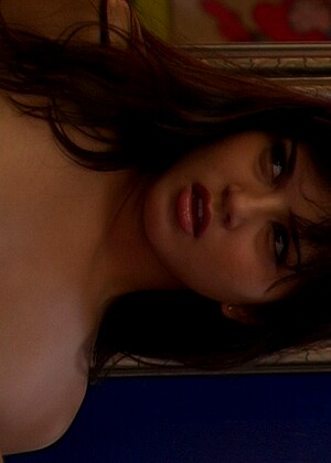 free sex photo 9 Sunny Leone feetlick-pornstar-autumn openlife
