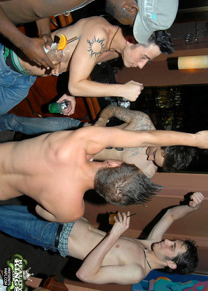 free sex pornphoto 9 Papi Model spizoo-gay-swimmingpool papi