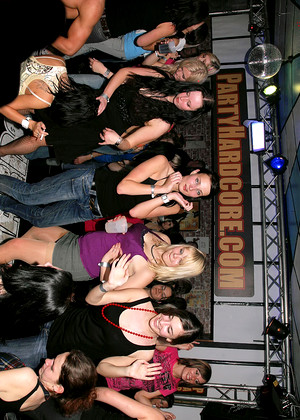 Partyhardcore Partyhardcore Model 2lesbian Groupsex Orgy Party Scandal