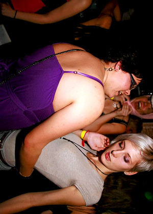 free sex pornphoto 4 Partyhardcore Model affair-kissing-nua partyhardcore