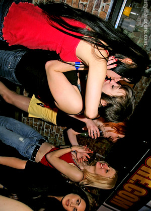 free sex pornphoto 10 Partyhardcore Model grassypark-kissing-crazy partyhardcore