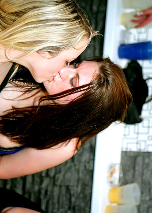 free sex pornphotos Partyhardcore Partyhardcore Model Patty Kissing Gaalexi