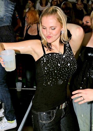free sex pornphoto 5 Partyhardcore Model wide-blowjob-cumahot-porn partyhardcore