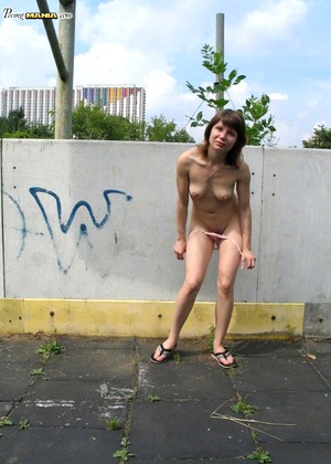 Peeingmania Peeingmania Model Sexcutie Peeing Outdoors Mea