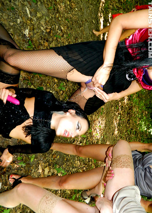 Pissinginaction Kate Leony Aprill Vanessa Vivien Dina Ferrera Gomez Donna Joe Alyssia Loop Bigcock Skirt Abusemecom