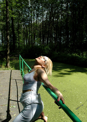 free sex photo 1 Pissingoutdoor Model exotic-outdoor-thickblackass pissingoutdoor