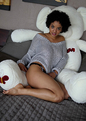 free sex photo 9 Esmeralda starring-nude-model-mobileimage plushies