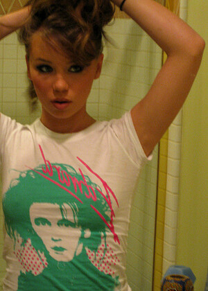 free sex photo 8 Capri Anderson homegirlsparty-brunette-ftv-blue pornprosnetwork
