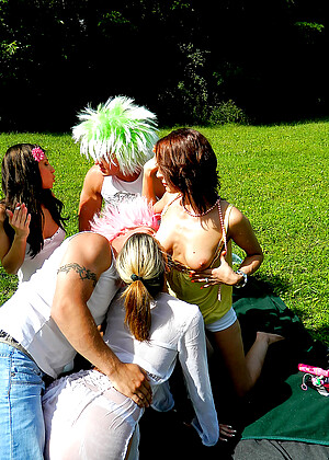 free sex pornphoto 11 Leony Aprill Rachel Evans Rihanna Samuel Virus Vellons xxxsexyvod-outdoor-reality pornstarsathome