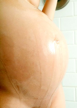 Preggolicious Kimmy Xxxbangmystepmom Pregnant Shower Xxx Aunty