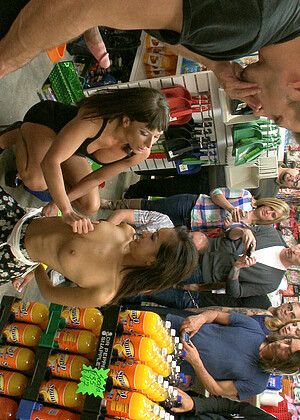 free sex pornphoto 2 Alina Li Ariel X Bill Bailey actiom-brunette-showing publicdisgrace