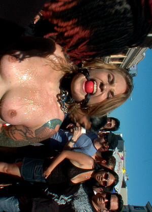 free sex pornphoto 1 Bobby Bends Payton Bell nude-bondage-extrem publicdisgrace