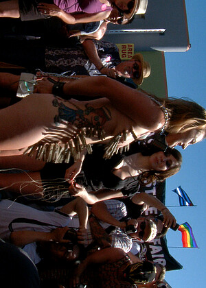 free sex pornphoto 7 Bobby Bends Payton Bell sexphote-petite-xhamster publicdisgrace