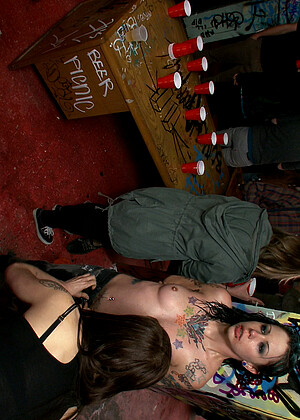 free sex pornphoto 12 Krysta Kaos Princess Donna Dolore Tommy Pistol nakedgirls-lesbian-space publicdisgrace