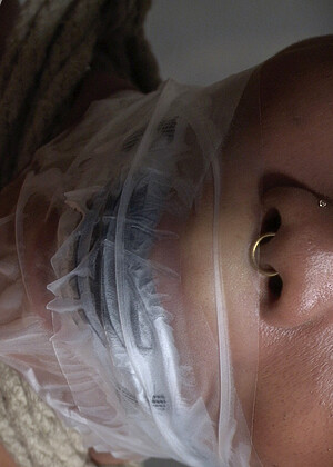 free sex photo 10 Nikki Darling atriz-blindfold-payton realtimebondage
