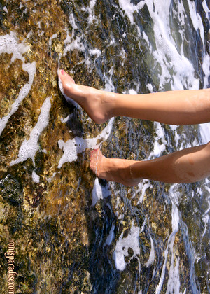 free sex photo 16 Roni Ford sucling-mature-pee ronisparadise