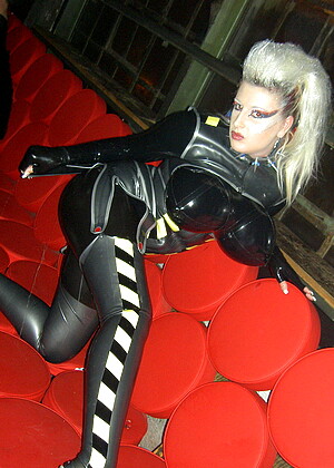 free sex pornphoto 11 Darkwing Zero noughypussy-high-heels-pornpics rubbertits