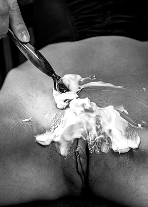 free sex pornphoto 9 Gerda Rubia kitchen-brunette-hot-sexy sexart