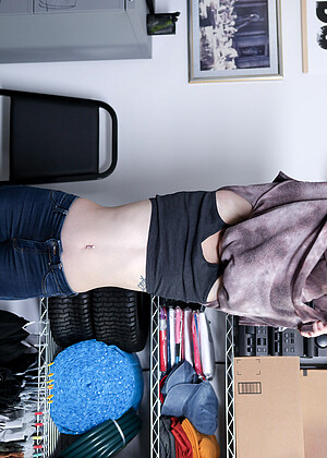 free sex photo 12 Val Steele kasia-security-guard-mean shoplyfter