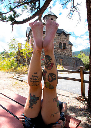 free sex photo 18 Quinn Carter playmate-feet-hairy-pichunter sinfulfeet