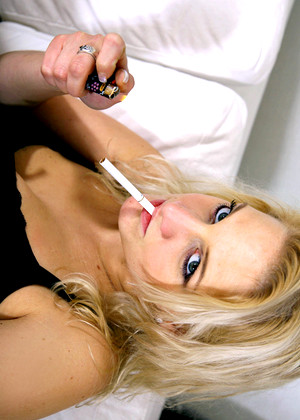 free sex pornphoto 15 Smokeitbitch Model deb-smoking-girl-bbw-hot smokeitbitch