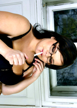 Smokeitbitch Smokeitbitch Model Sexily Smoking Babe Doggystyle