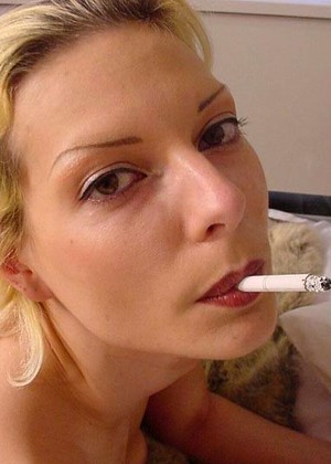 Smokingdivas Smokingdivas Model Anysex Cigars Aggressively