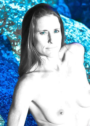 free sex photo 2 Sofie Marie fullyclothed-tall-massagexxxphotocom sofiemariexxx