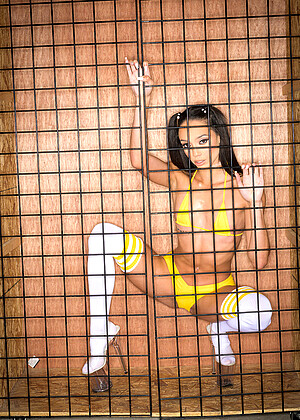 free sex pornphoto 1 Alexis Tae brszzers-tiny-tits-cinema spizoo