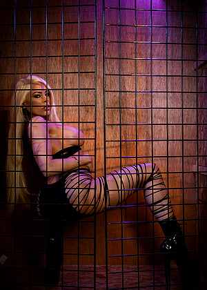 free sex photo 9 Kat Monroe Luna Star setoking-lesbian-valley spizoo
