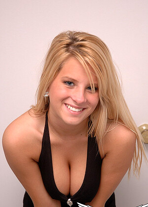 free sex pornphotos Spunkyangels Kimmy Makenzie Bufette Blonde Smooth