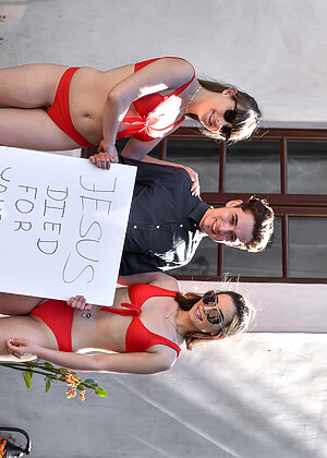 free sex photo 9 Aria Lee Juan El Caballo Loco Luna Rival extrem-asian-gall stepsiblings