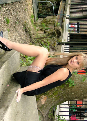 free sex pornphotos Stilettogirl Alexis Sexka Legs Definition