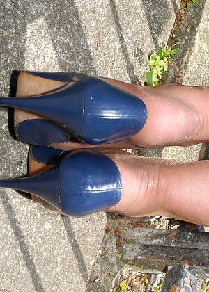 free sex photo 15 Lynsey define-legs-ponoo stilettogirl