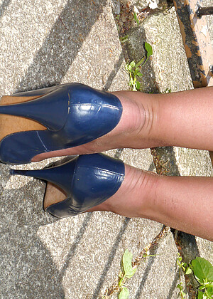 free sex photo 3 Lynsey define-legs-ponoo stilettogirl