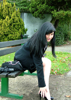 free sex pornphoto 4 Nicola bbboobs-outdoor-gangbang stilettogirl