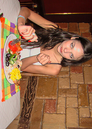 free sex pornphoto 7 Julia P karmalita-non-nude-cupcake stunning18