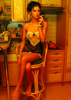 free sex photo 2 Plotina U sexyones-solo-hips-butt stunning18
