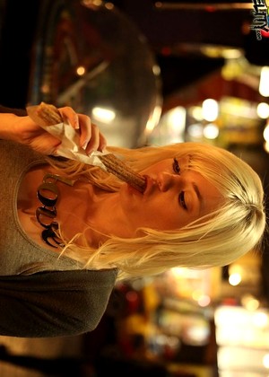 free sex photo 16 Chloe Foster mouth-blonde-pornon teenfidelity