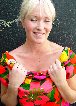 free sex photo 12 Anna Von Trap pornbeauty-face-boobs-photos thedicksuckers